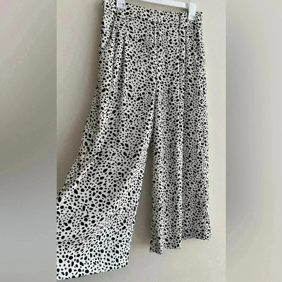Zara Dalmatian Print Pleated Wide Leg Cropped Trouser Culottes in White, Med - Picture 4 of 16